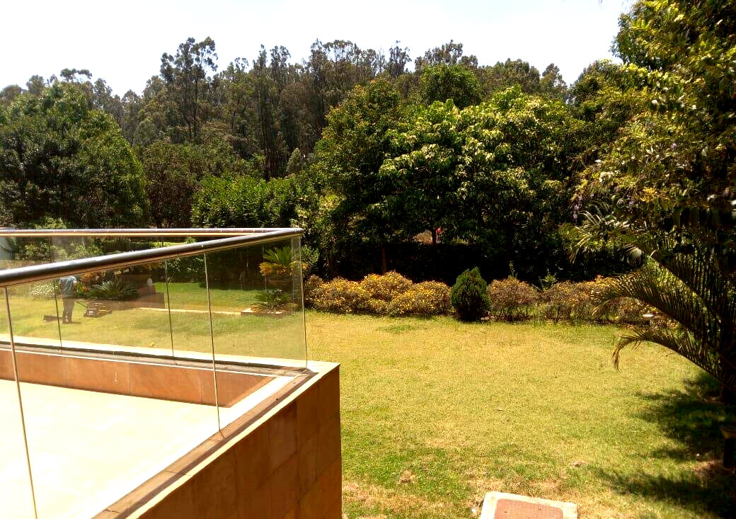 5-Ensuite Townhouse with DSQ & Fireplace – Karen Gated Community