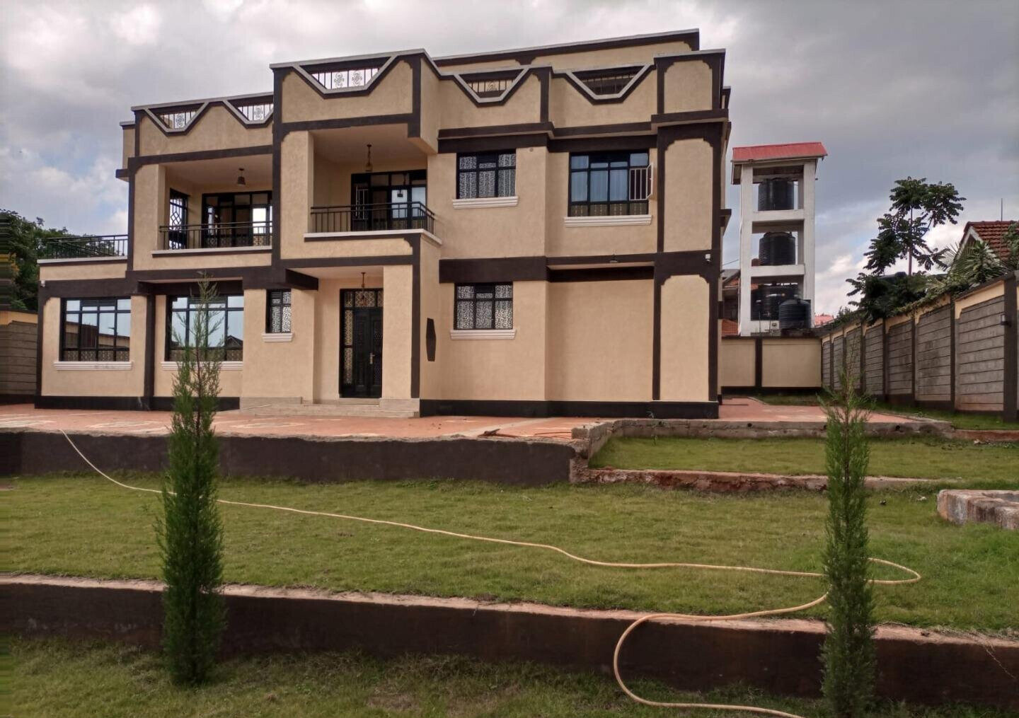 5BR All-Ensuite Townhouse with CCTV & Ready Title - Membley, Ruiru