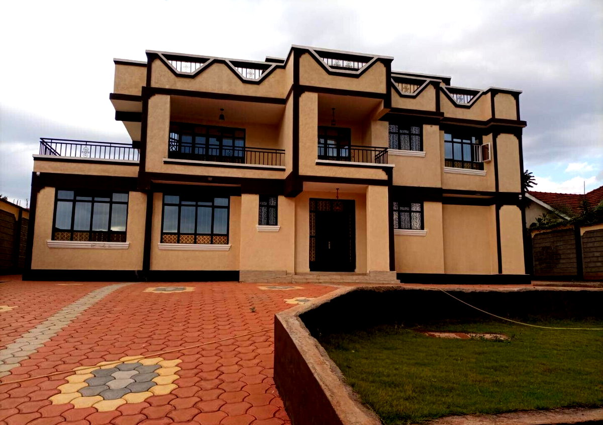 5BR All-Ensuite Townhouse with CCTV & Ready Title - Membley, Ruiru