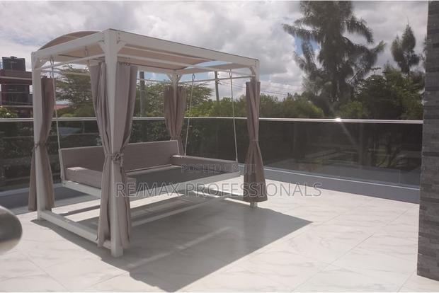 4bdrm Mansion in Gateway Mall Area for sale