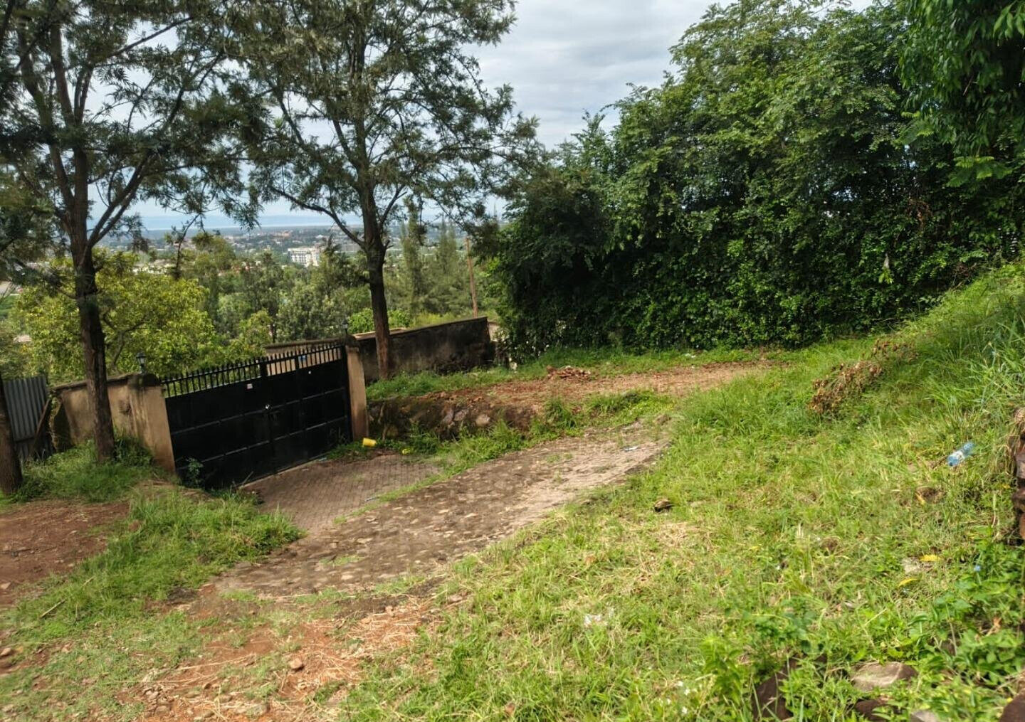 4BR Townhouse with Lake Views & Rental Income - Riat, Kisumu