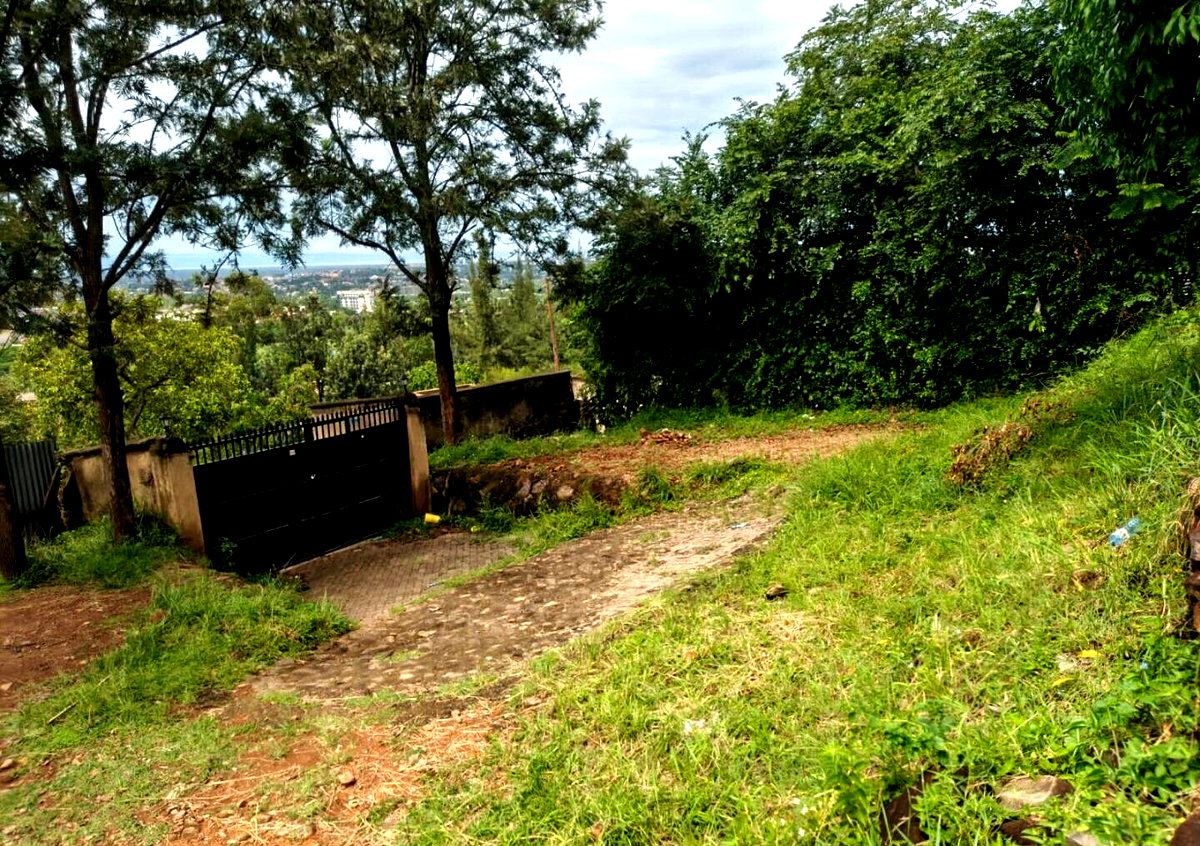 4BR Townhouse with Lake Views & Rental Income - Riat, Kisumu