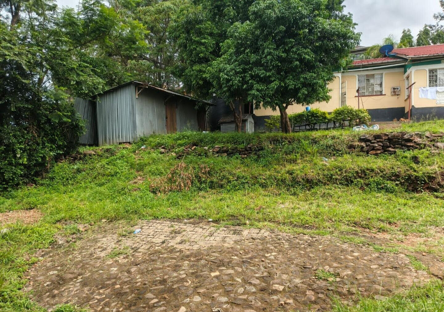 4BR Townhouse with Lake Views & Rental Income - Riat, Kisumu