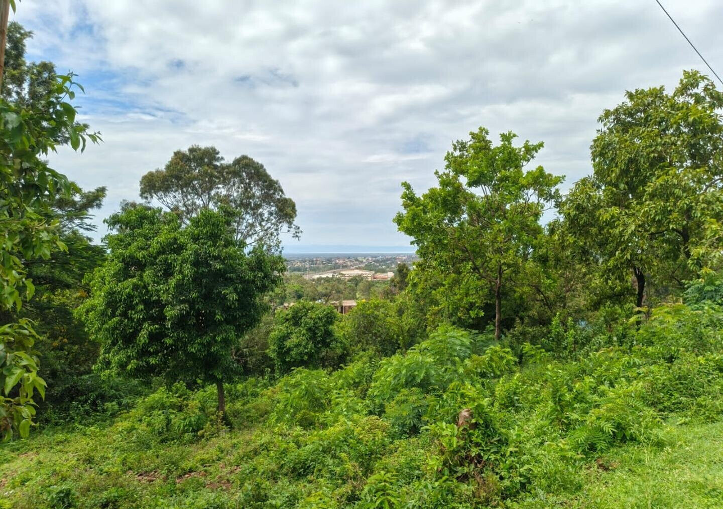 4BR Townhouse with Lake Views & Rental Income - Riat, Kisumu