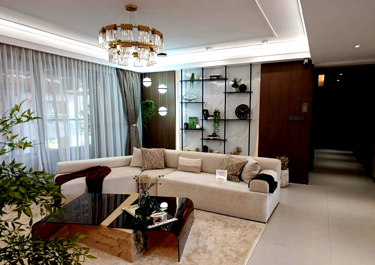4BR All-Ensuite with Multiple Balconies & Pool - Kilimani