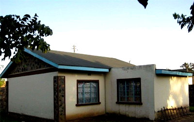 0.04-Hectare Freehold Plot with 2BR House - Dunga, Kisumu
