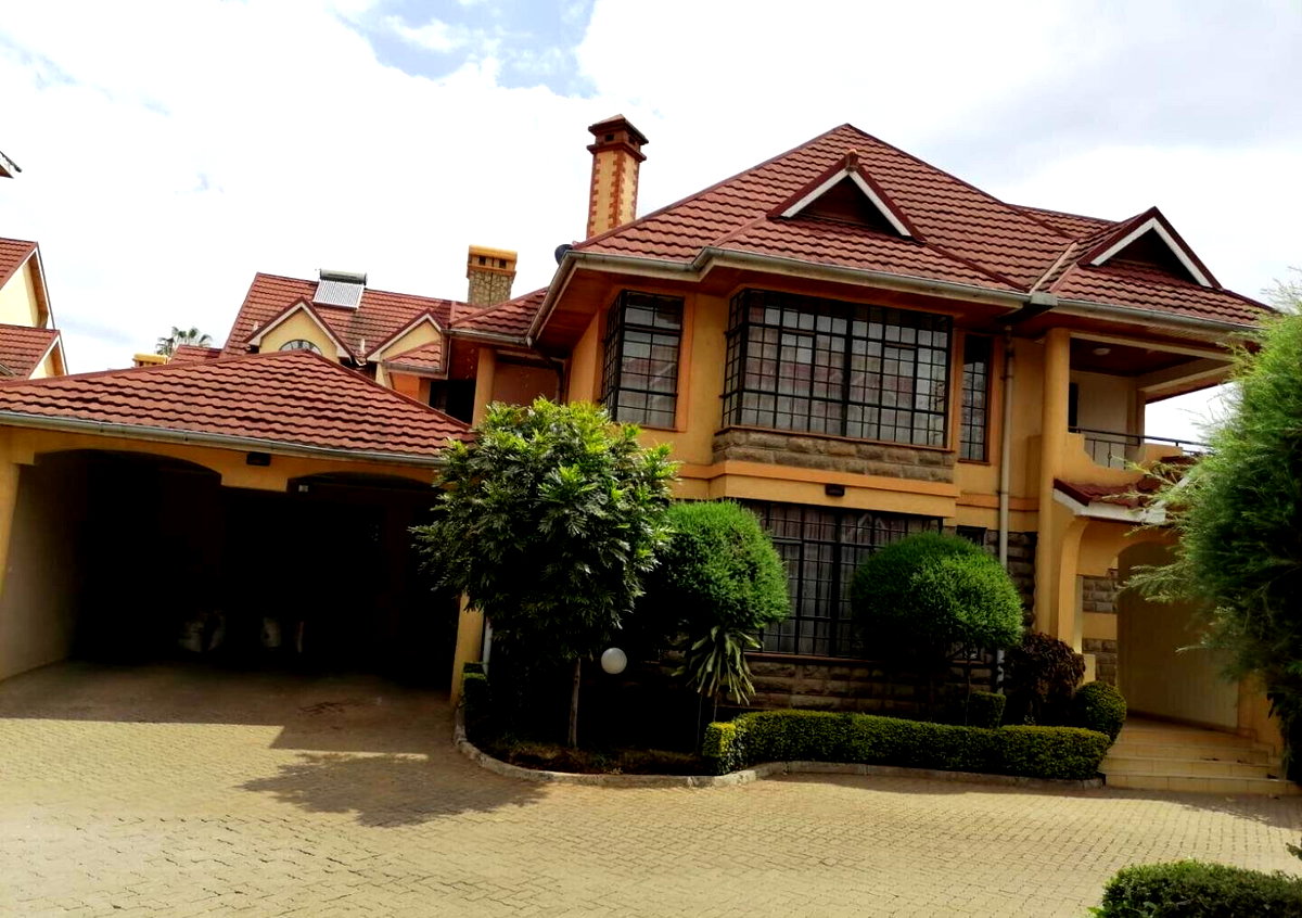 Executive 5-Bed Townhouse with DSQ in Gated Lavington