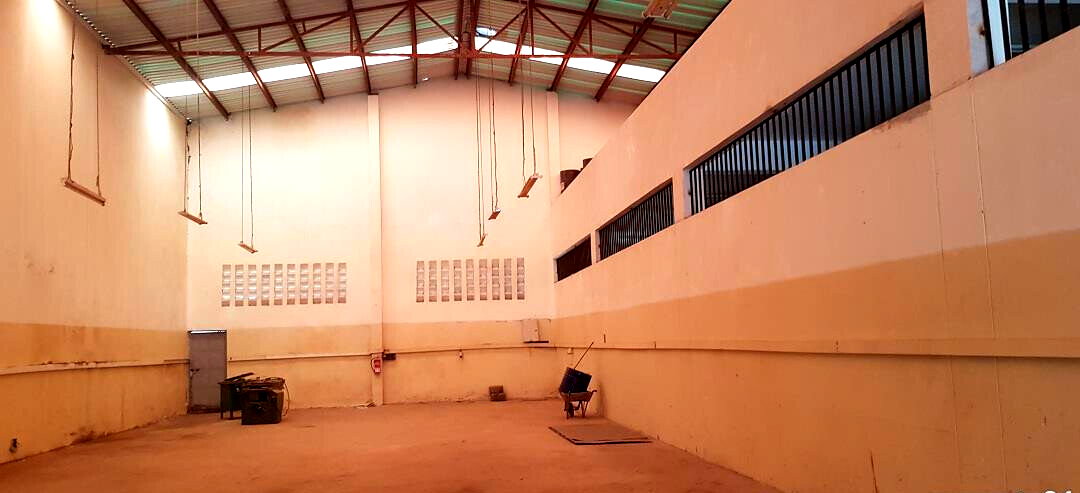 0.21 Acre Warehouse with Garden