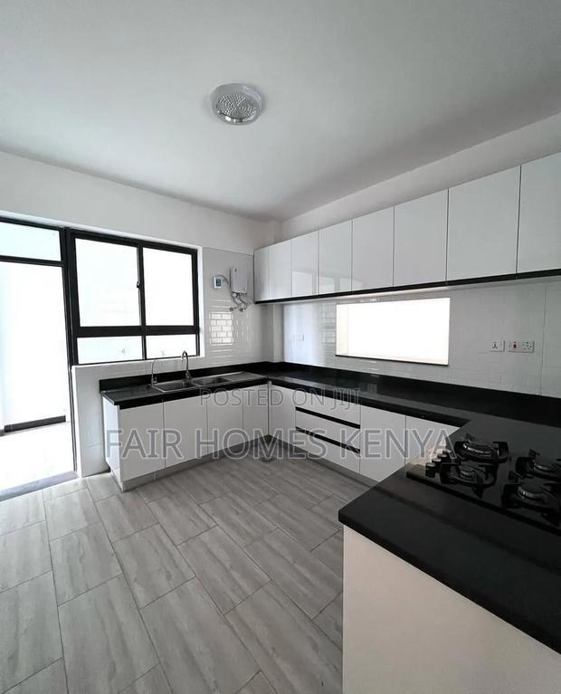 3bdrm Apartment in Valley Arcade, Lavington for sale