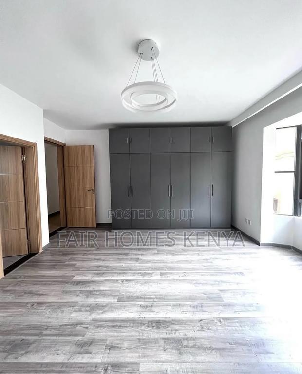 3bdrm Apartment in Valley Arcade, Lavington for sale