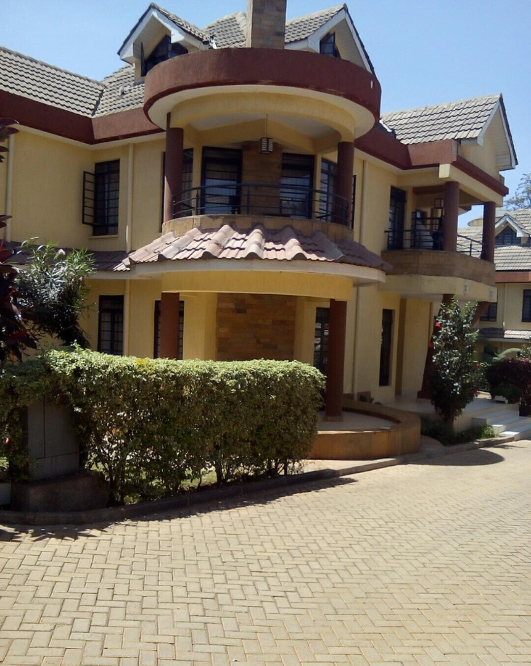 5-Ensuite Townhouse with Study & Family Room - Lavington