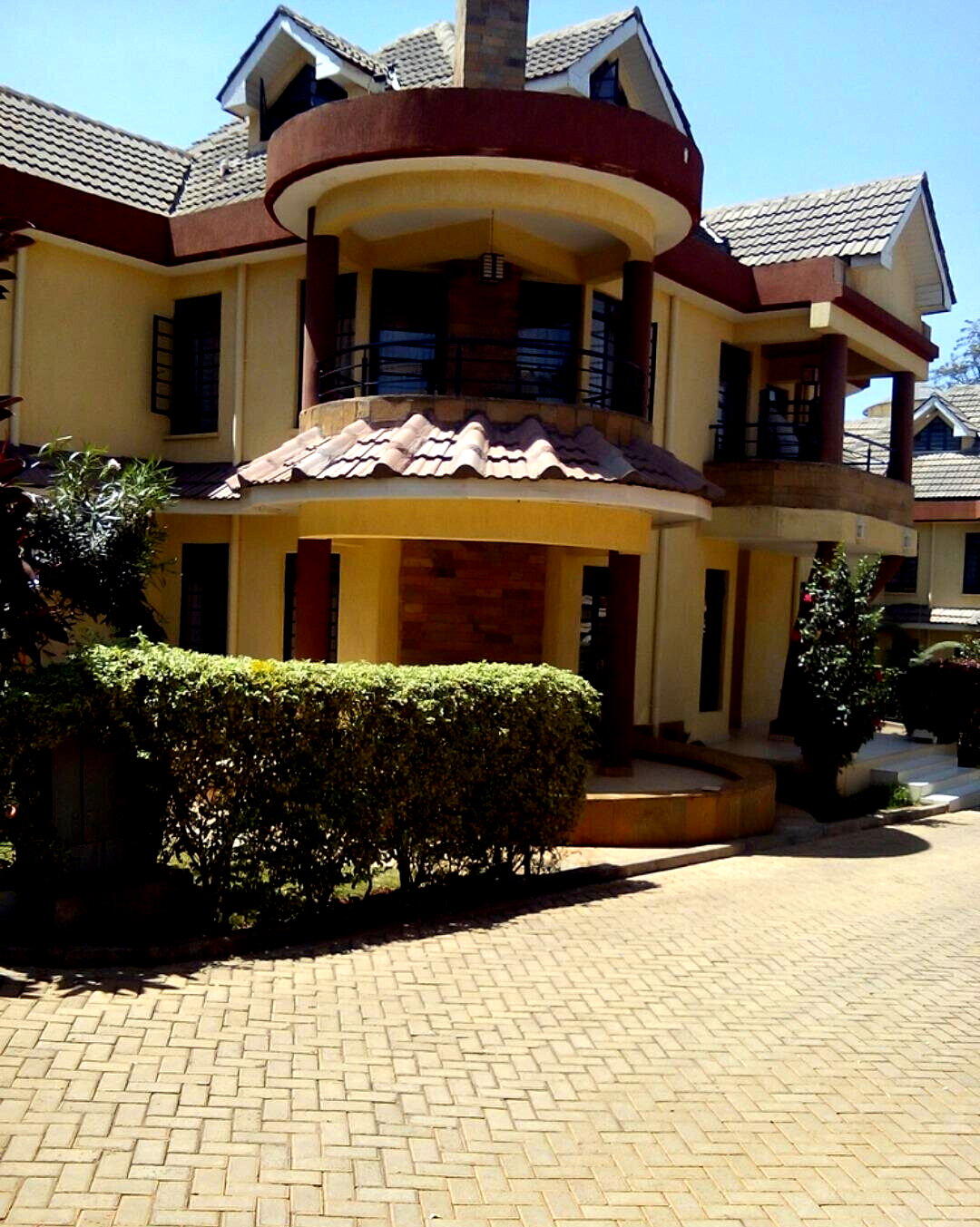 5-Ensuite Townhouse with Study & Family Room - Lavington