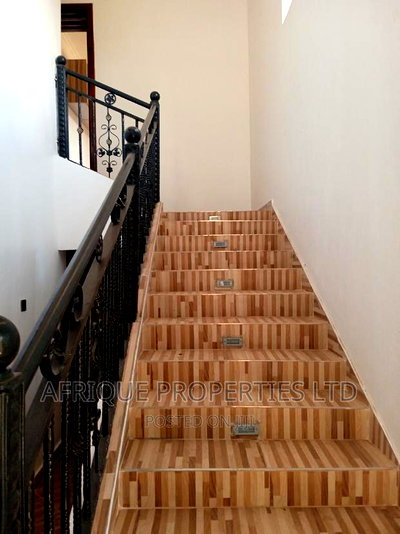 4bdrm Mansion in Thome for rent - Image 5