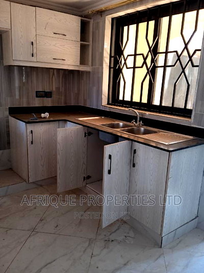 4bdrm Mansion in Thome for rent - Image 7