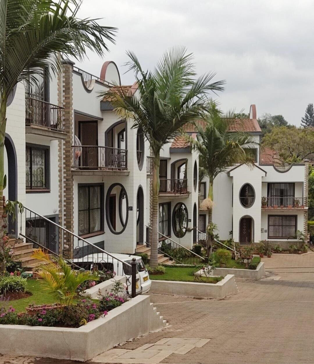 5-Ensuite Townhouse with Terrace & Pool - Grevillea Grove, Westlands