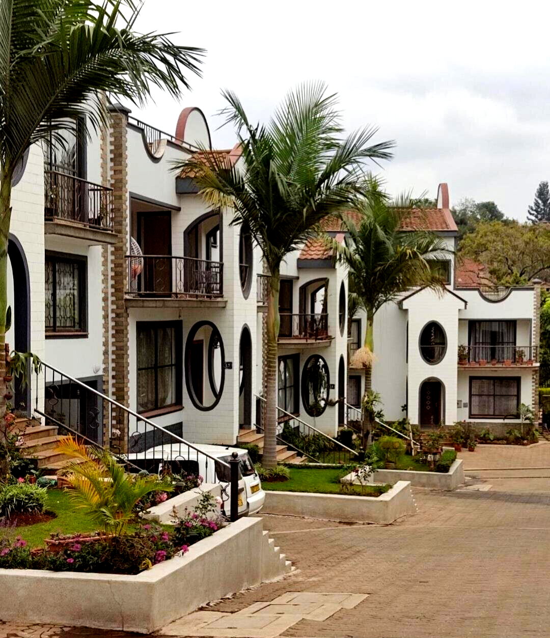 5-Ensuite Townhouse with Terrace & Pool - Grevillea Grove, Westlands