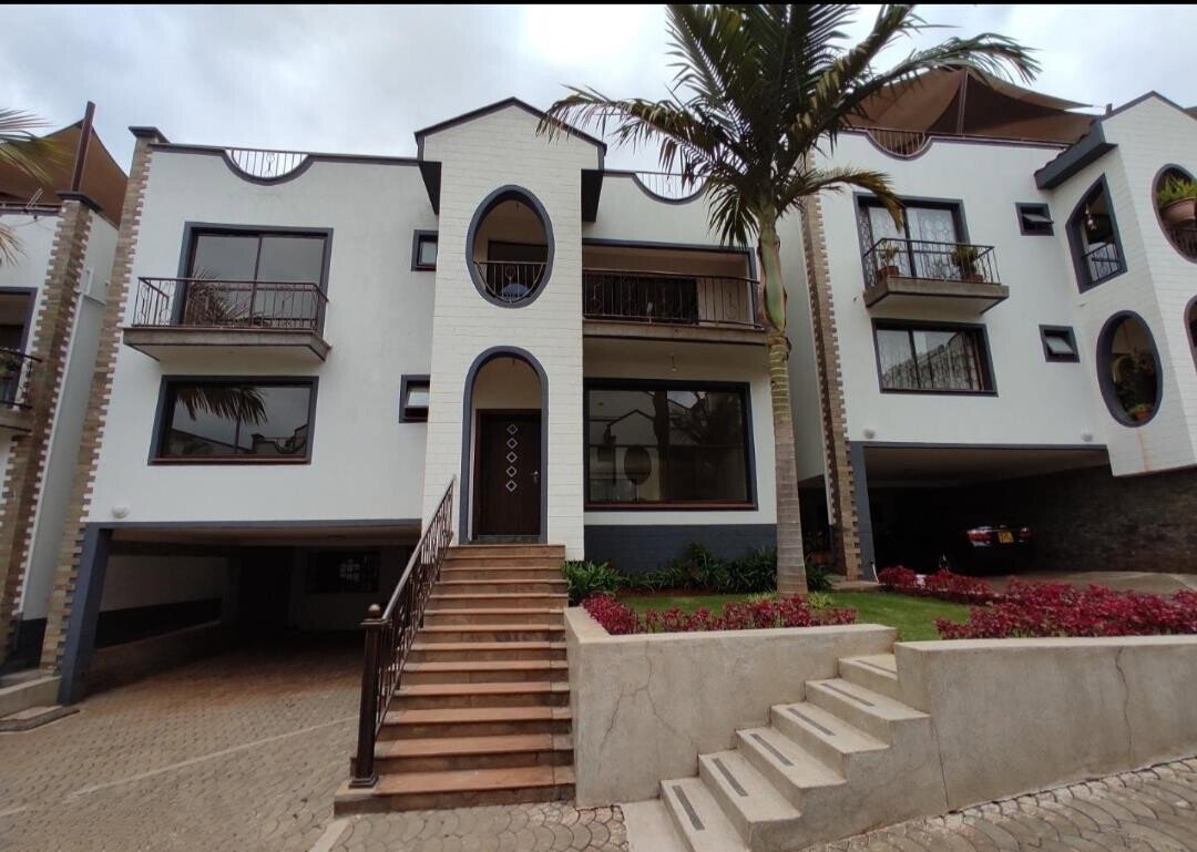 5-Ensuite Townhouse with Terrace & Pool - Grevillea Grove, Westlands