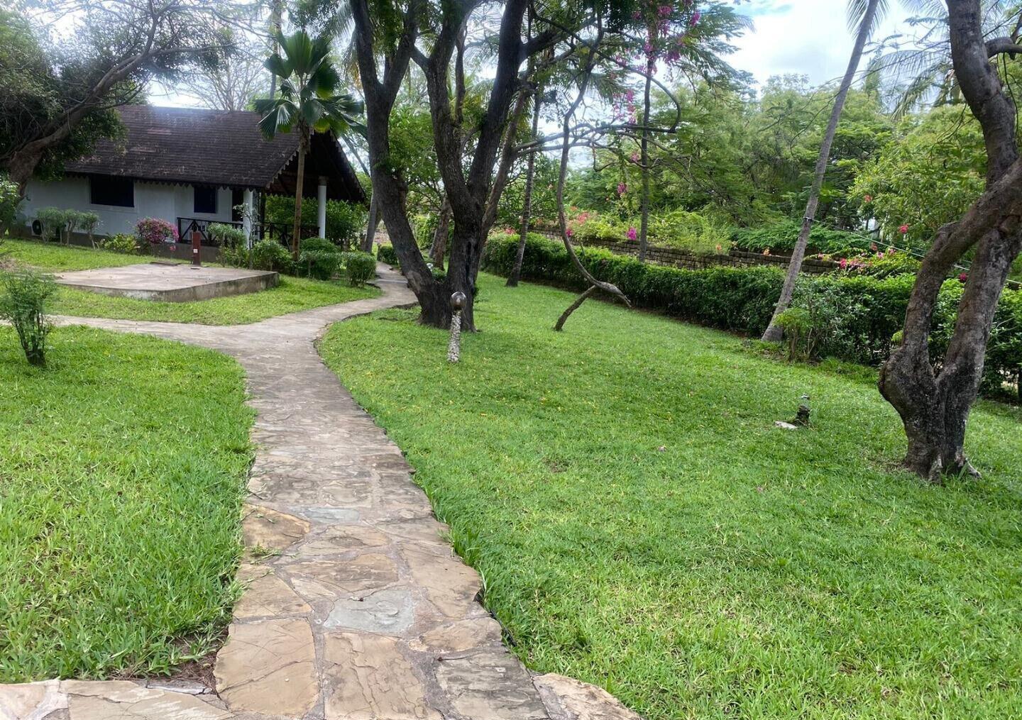 1.8-Acre Beachfront Townhouse with Guest Wing – Malindi