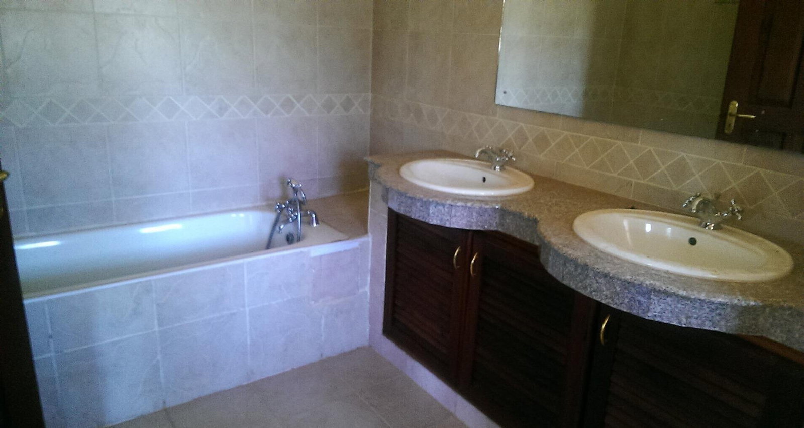 0.15 Acre 5BR Haven at KSh 350K