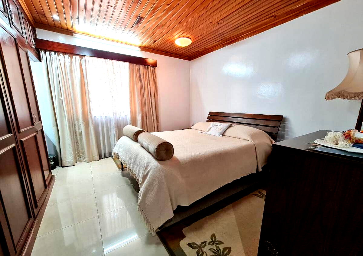 4BR Townhouse with DSQ & Private Garden - Spring Valley
