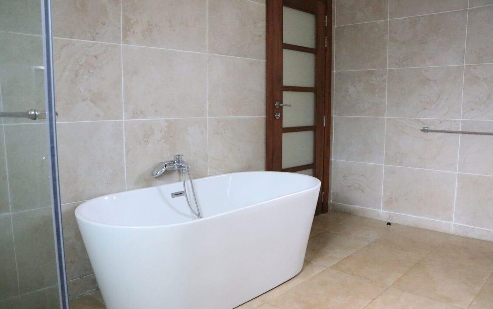 1/2 Acre 5BR Haven at KSh 580K