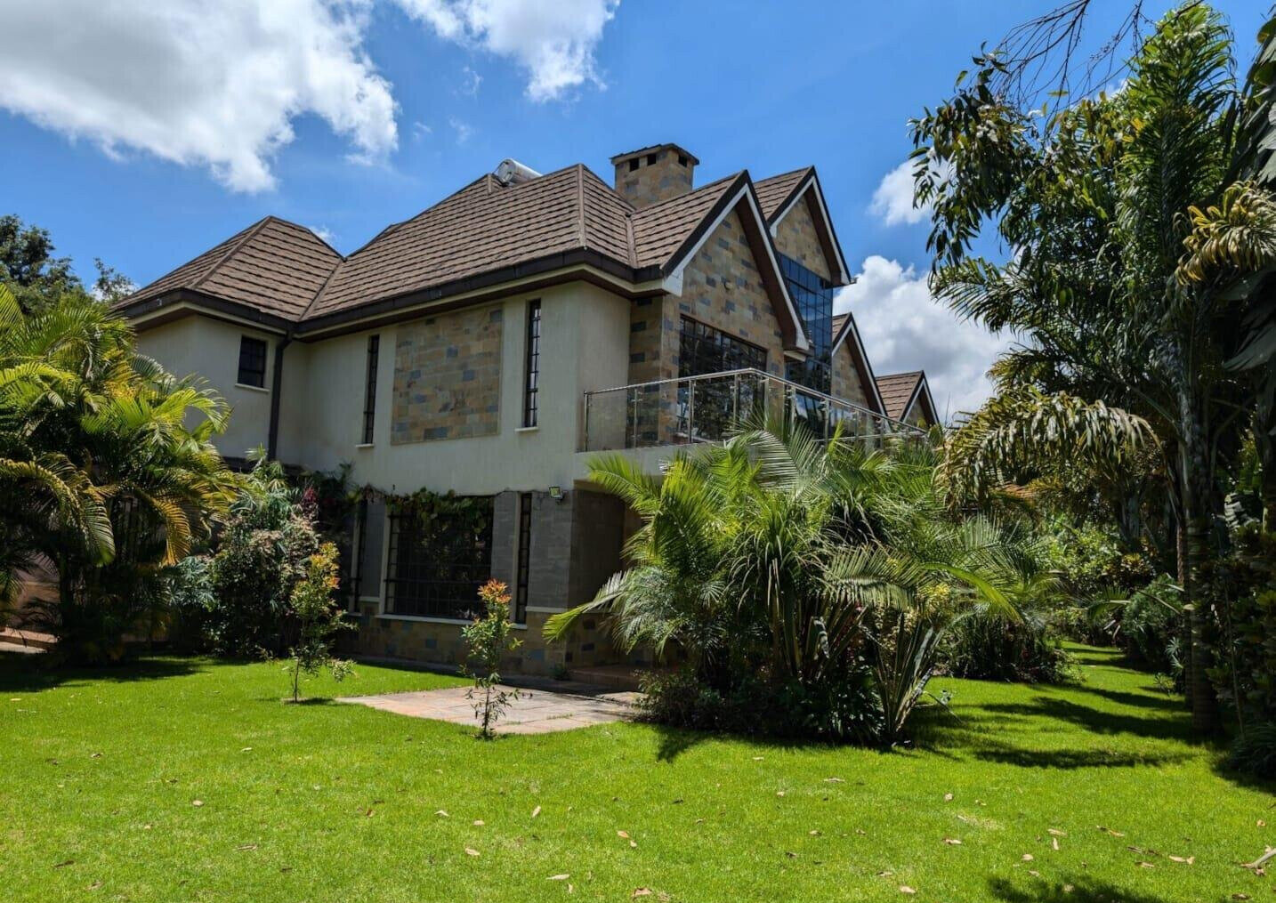 1/2 Acre 5BR Haven at KSh 580K