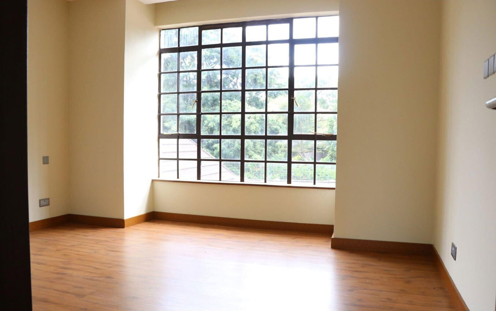 1/2 Acre 5BR Haven at KSh 580K