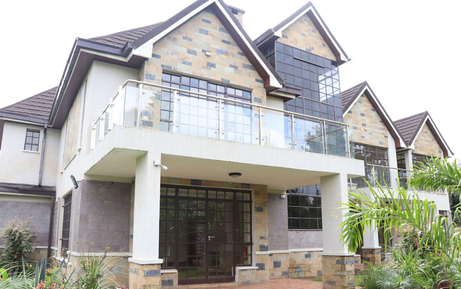 1/2 Acre 5BR Haven at KSh 580K