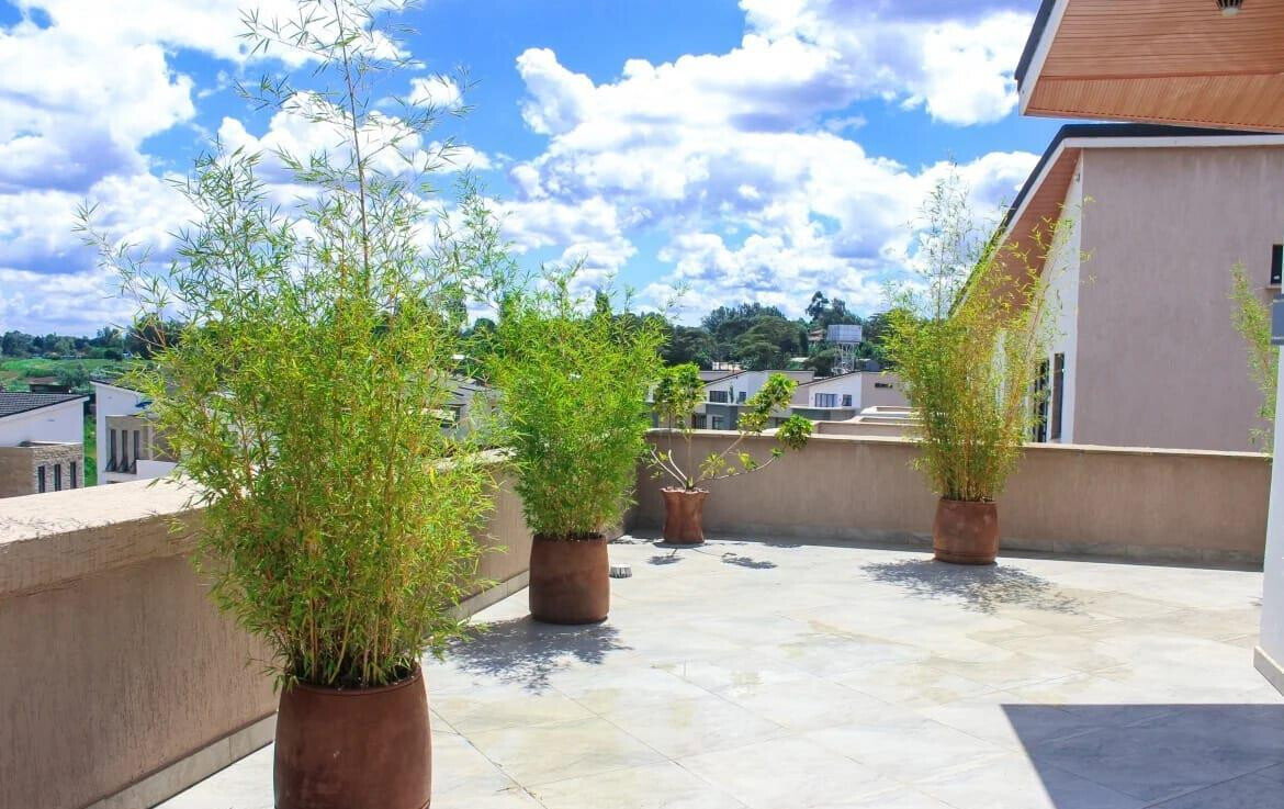 4BR Townhouse with Indoor-Outdoor Flow - UN Blue Zone, Runda