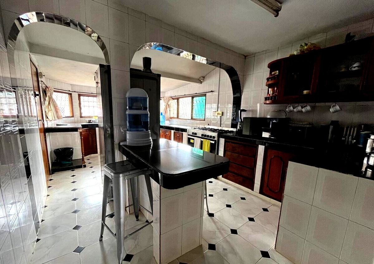 4-Bedroom Corner Townhouse with Billboard Potential - BuruBuru