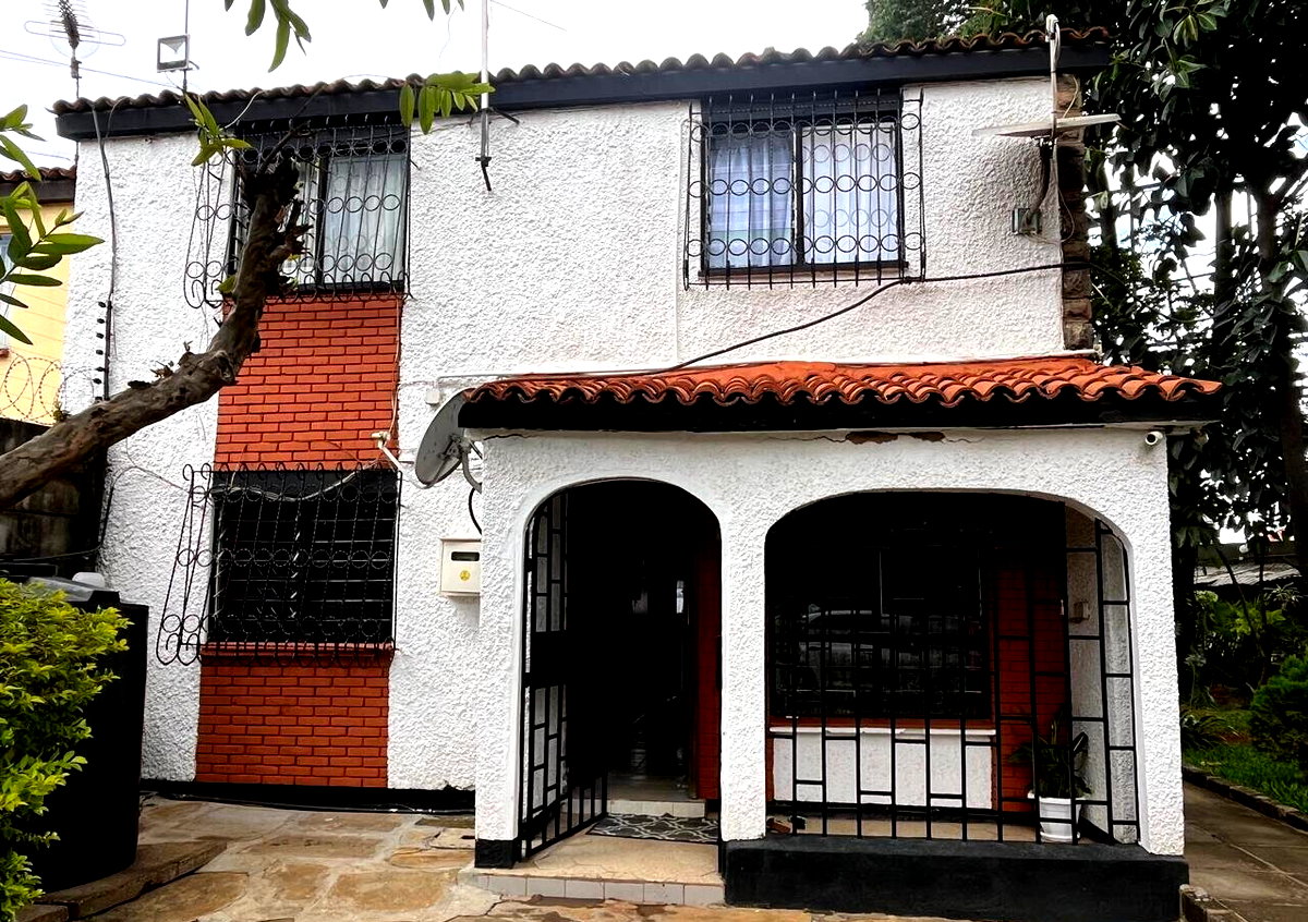 4-Bedroom Corner Townhouse with Billboard Potential - BuruBuru