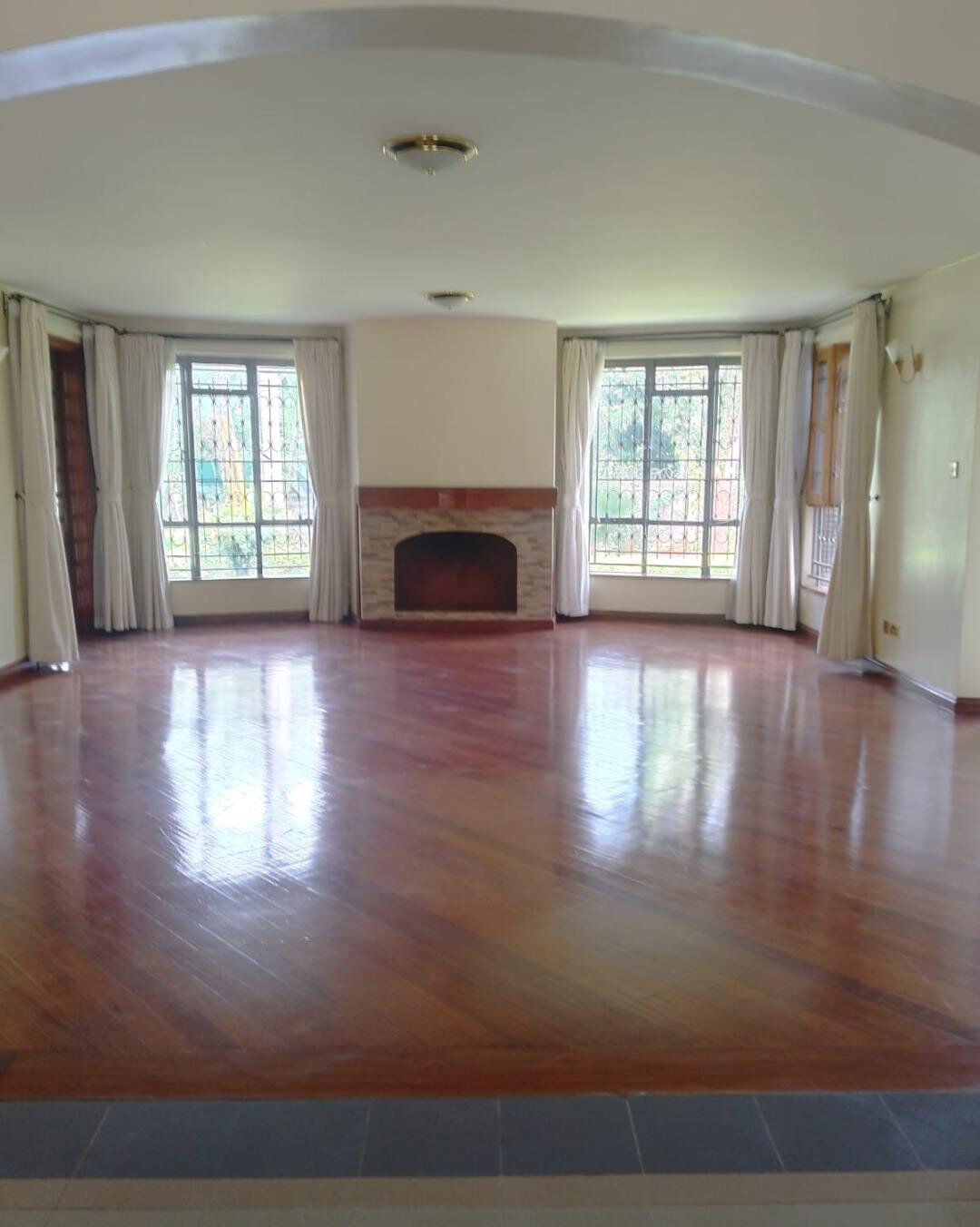 1/2 Acre Mansion in Runda at KSh 650K