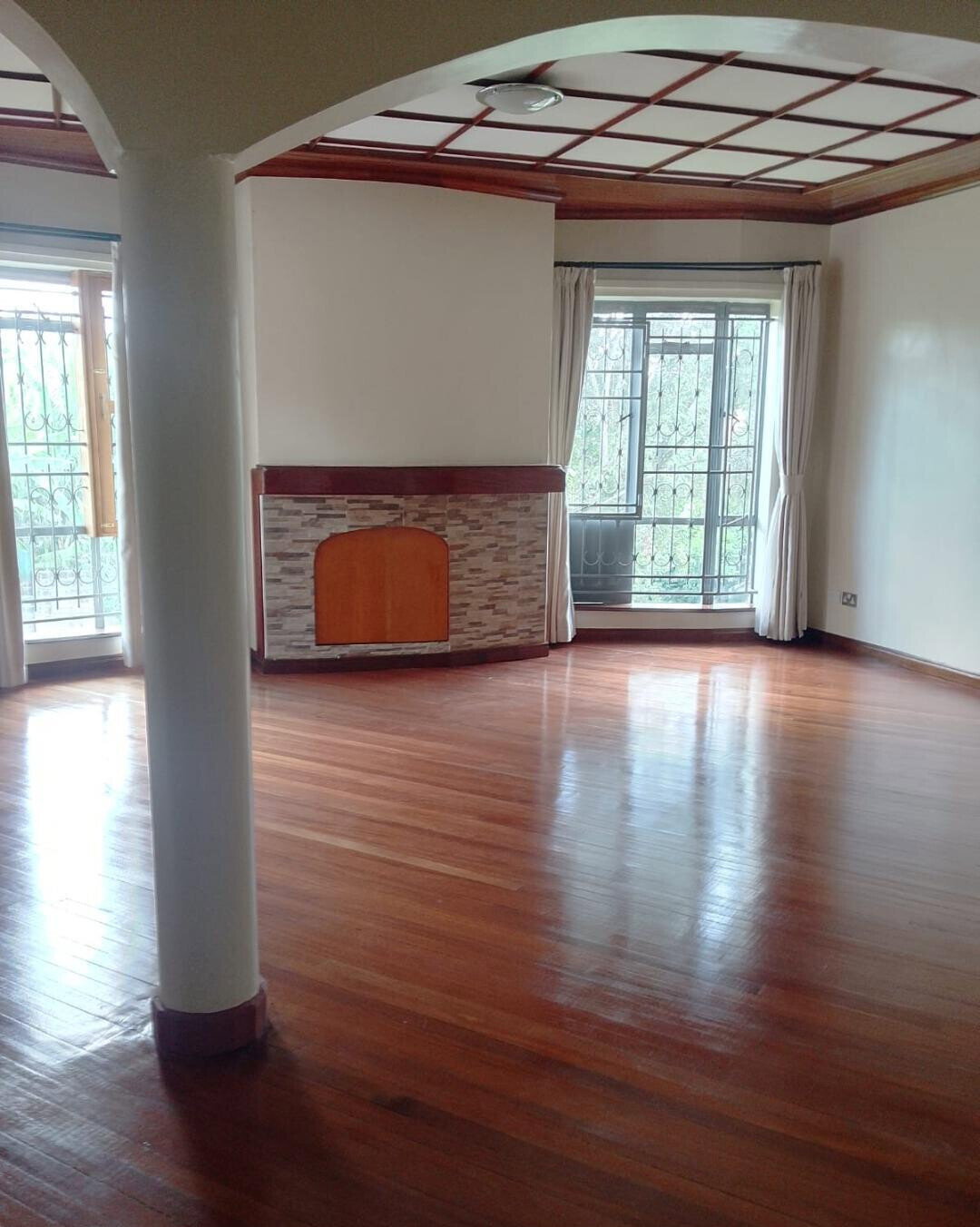 1/2 Acre Mansion in Runda at KSh 650K
