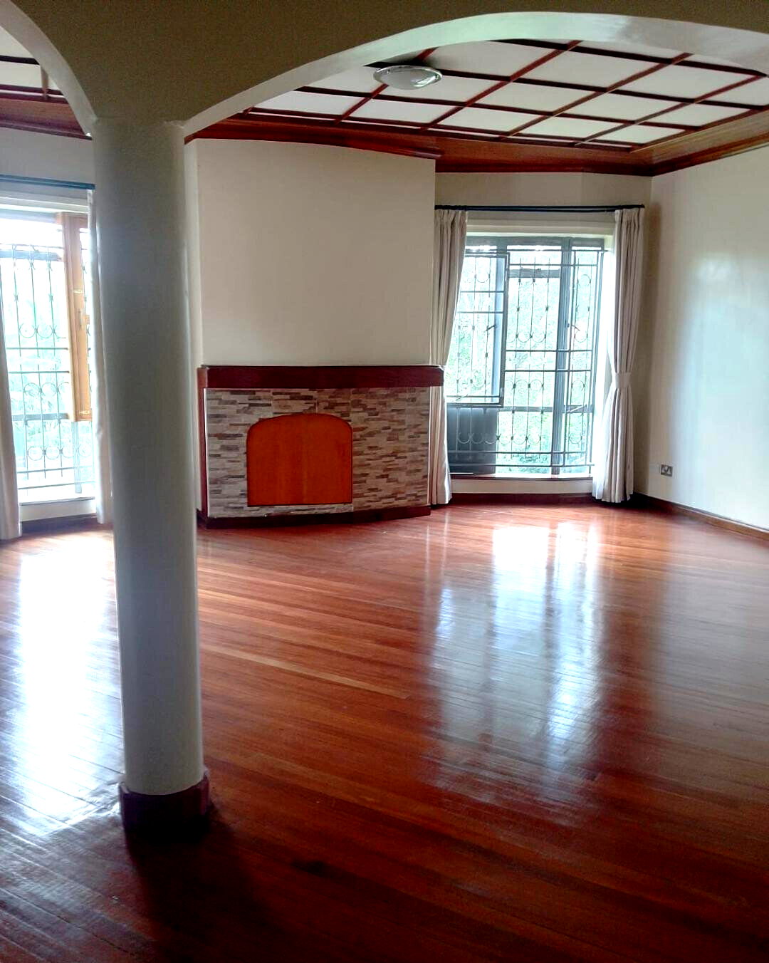 1/2 Acre Mansion in Runda at KSh 650K