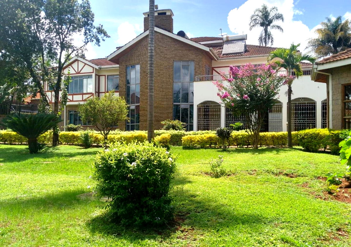 1/2 Acre Mansion in Runda at KSh 650K