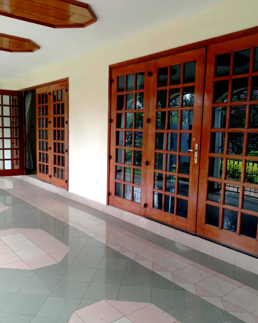 1/2 Acre Mansion in Runda at KSh 650K