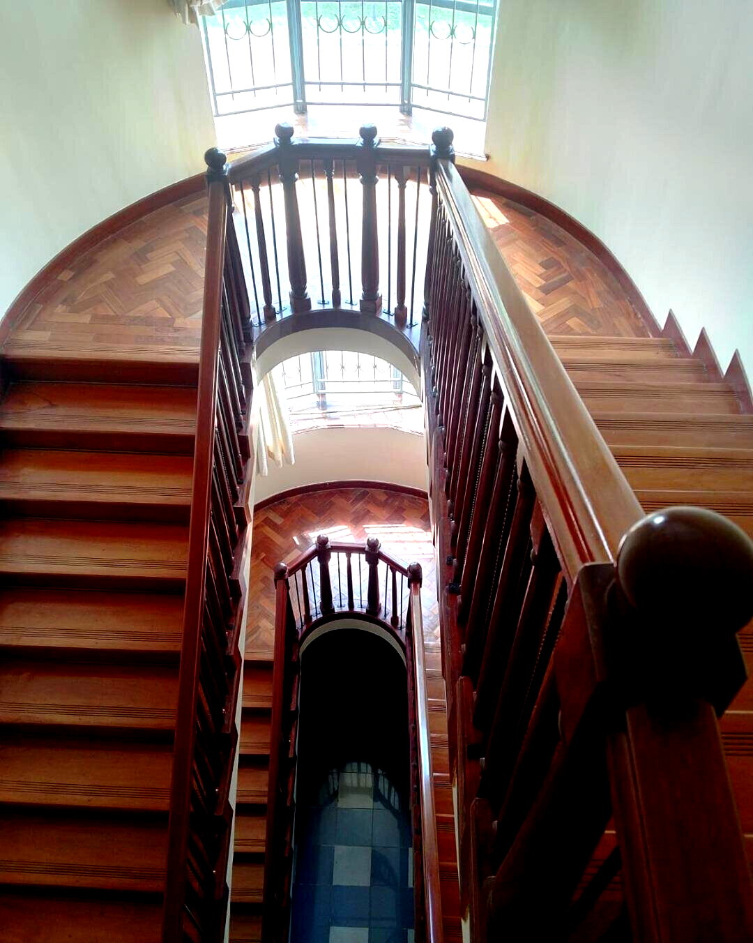 1/2 Acre Mansion in Runda at KSh 650K