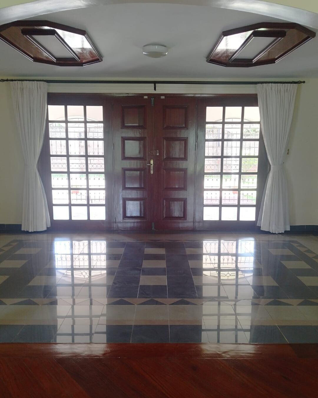 1/2 Acre Mansion in Runda at KSh 650K