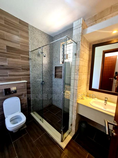 4bdrm Mansion in Runda for sale - Image 10