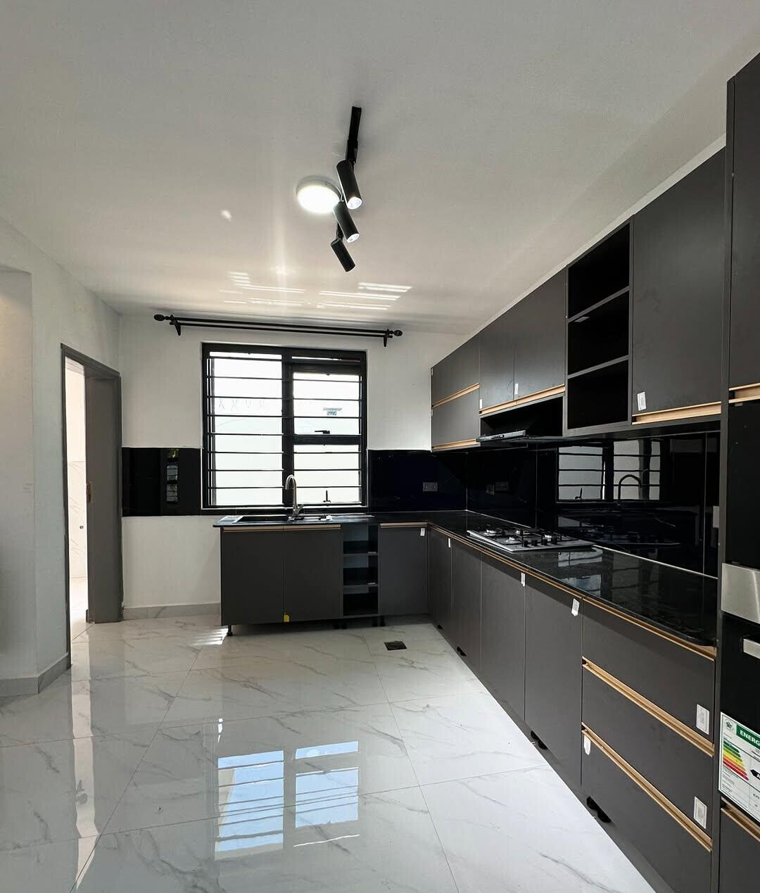 4BR All-Ensuite Townhouse with DSQ & Balcony - Mugutha, Ruiru
