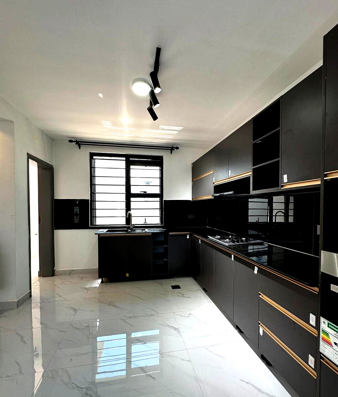 4BR All-Ensuite Townhouse with DSQ & Balcony - Mugutha, Ruiru