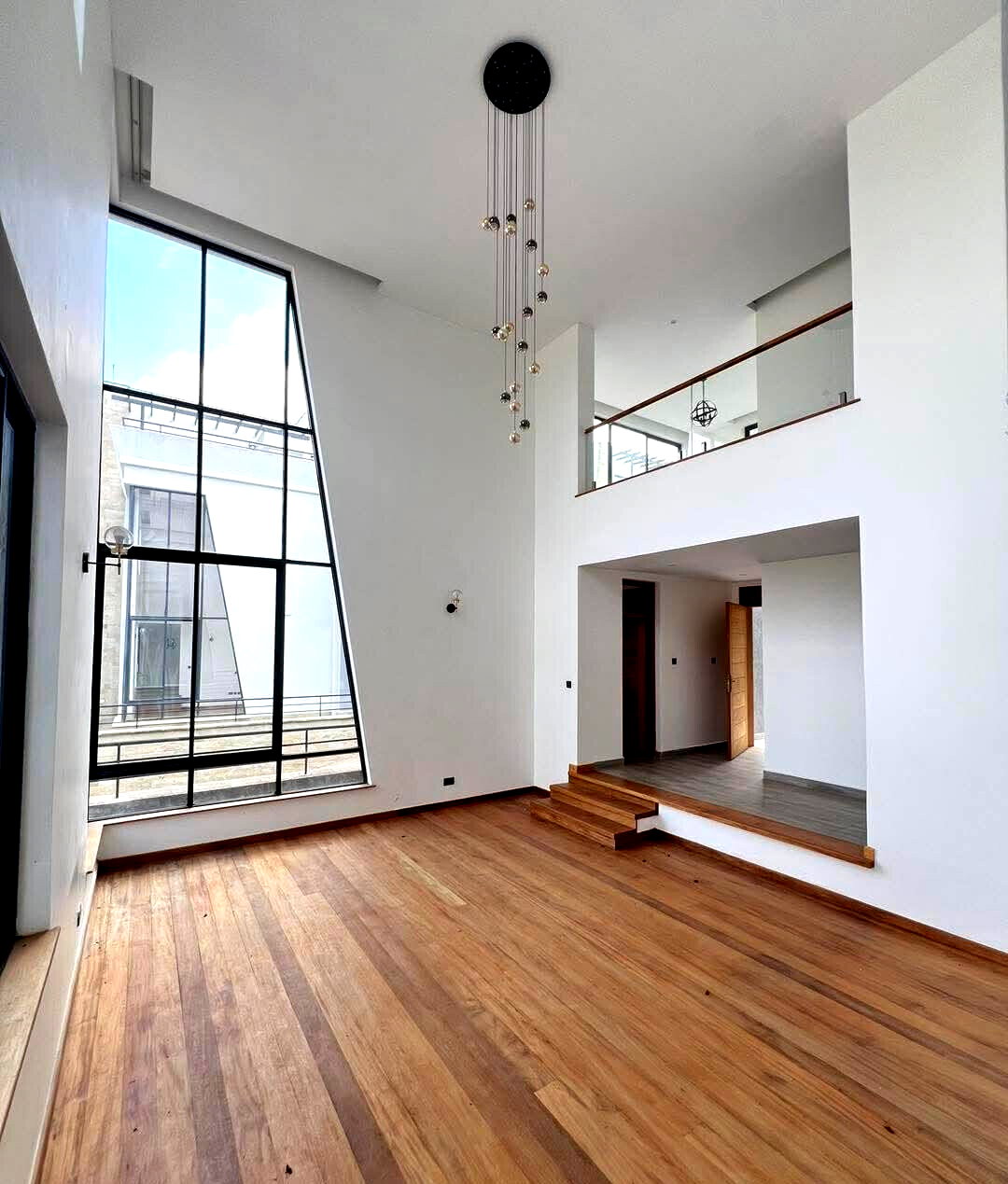 Newly Built 5-Bedroom Townhouse with Rooftop Terrace - Lavington