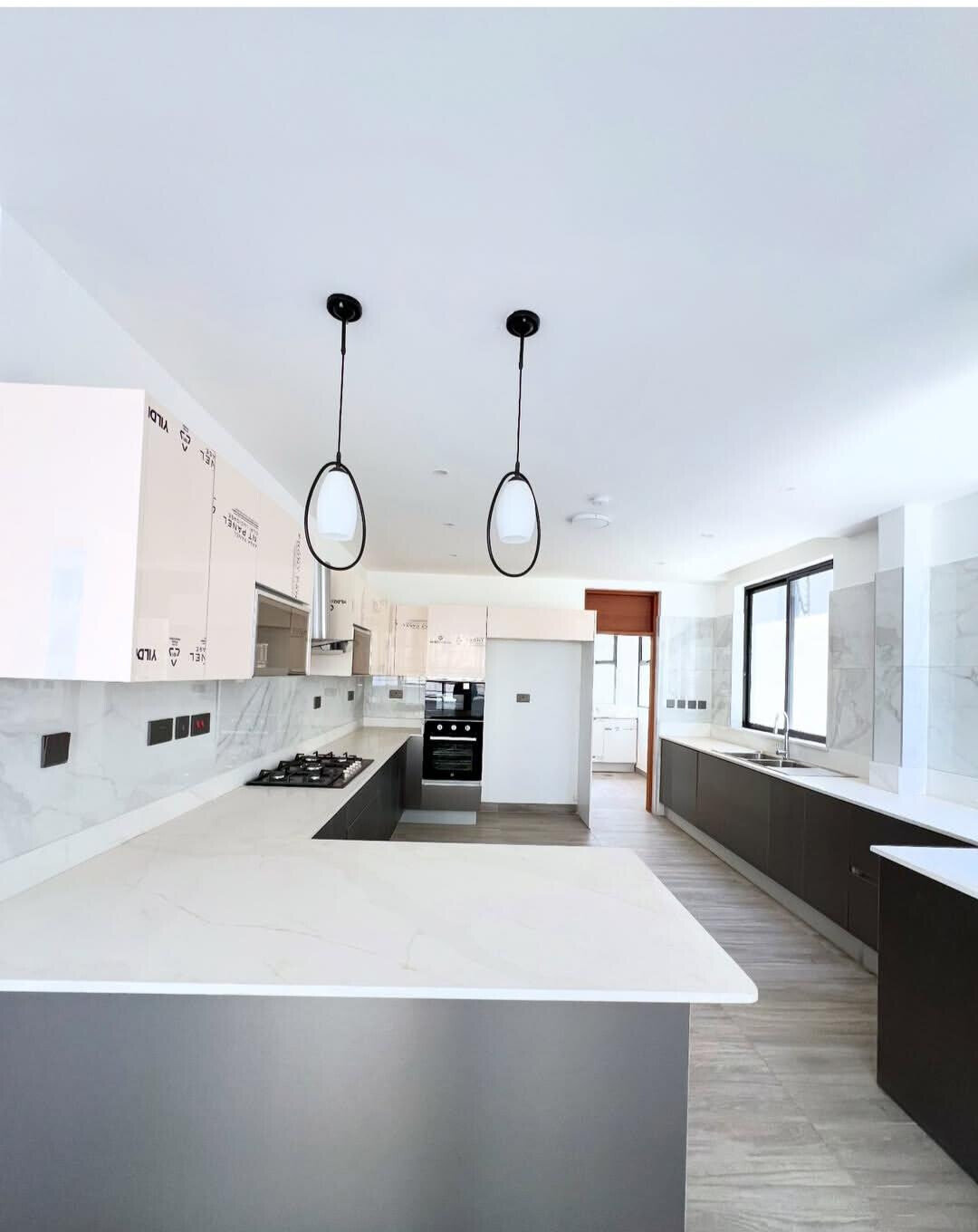 Newly Built 5-Bedroom Townhouse with Rooftop Terrace - Lavington