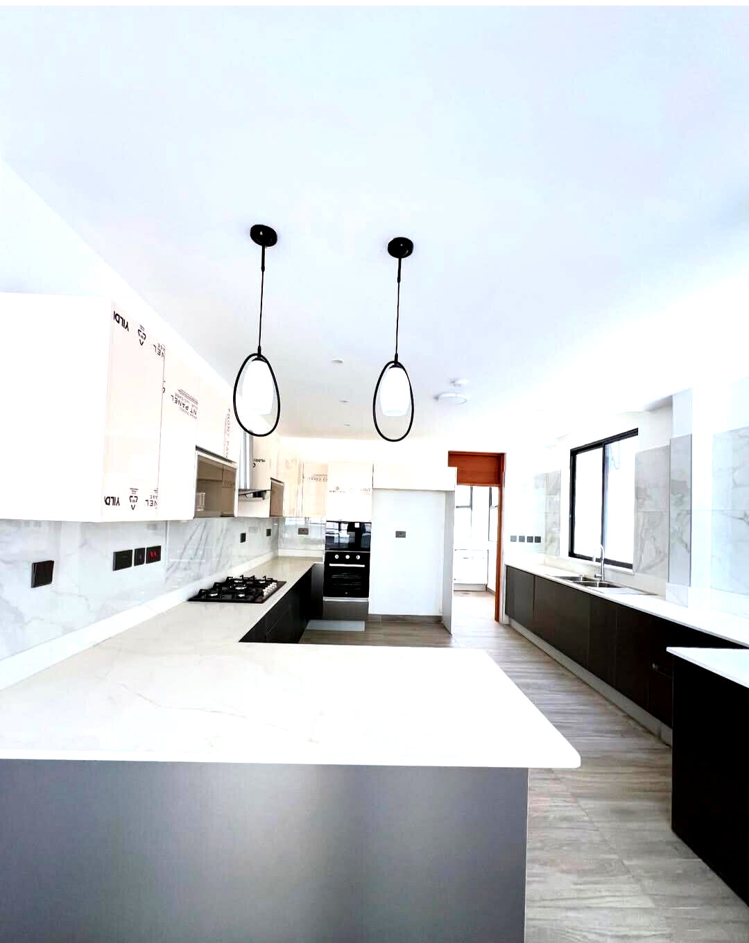 Newly Built 5-Bedroom Townhouse with Rooftop Terrace - Lavington