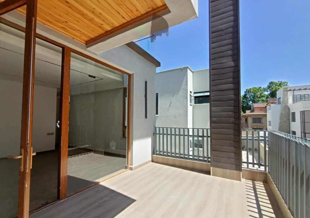 6-Ensuite Smart Villa with Lift & Home Office - Lavington