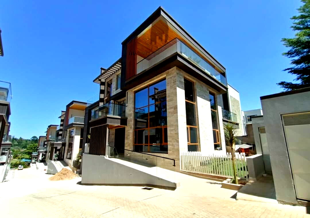 6-Ensuite Smart Villa with Lift & Home Office - Lavington