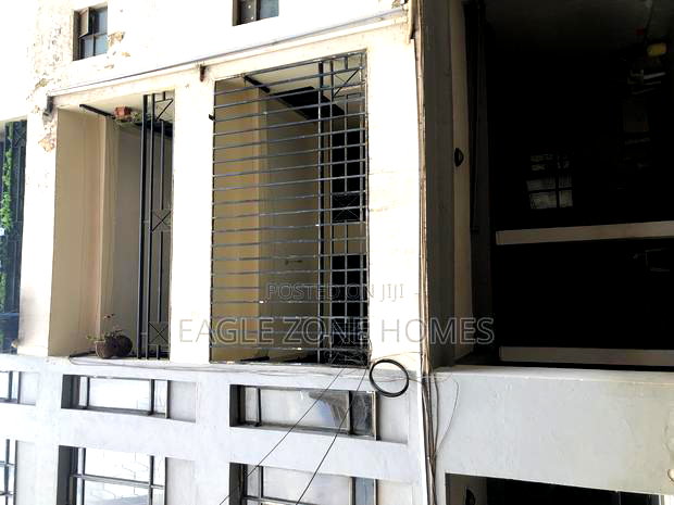 3bdrm Apartment in First Parklands for rent