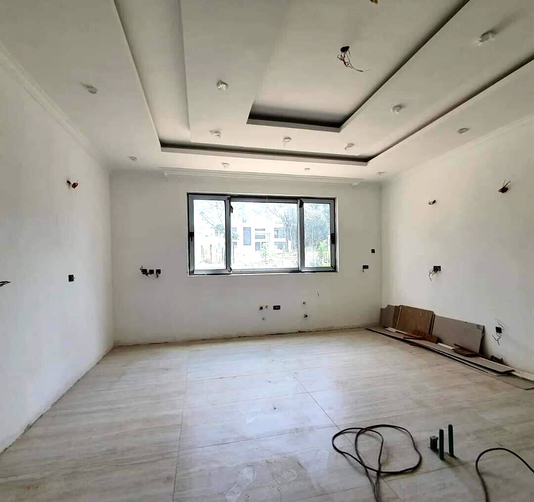 5-Ensuite Villas with Clubhouse & Pool – Karen Construction Ongoing