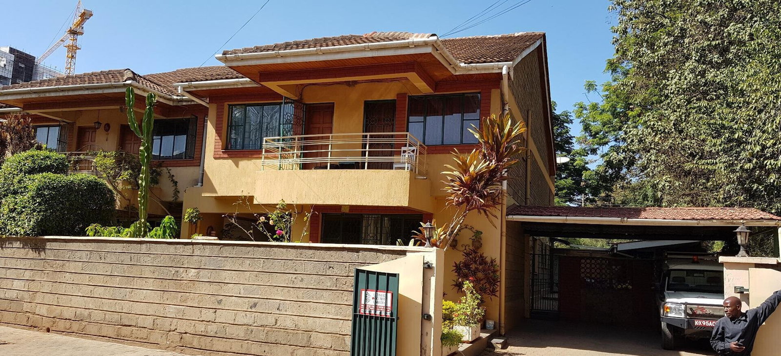 5-Ensuite Townhouse with Fireplace & Staff Quarters - Lavington
