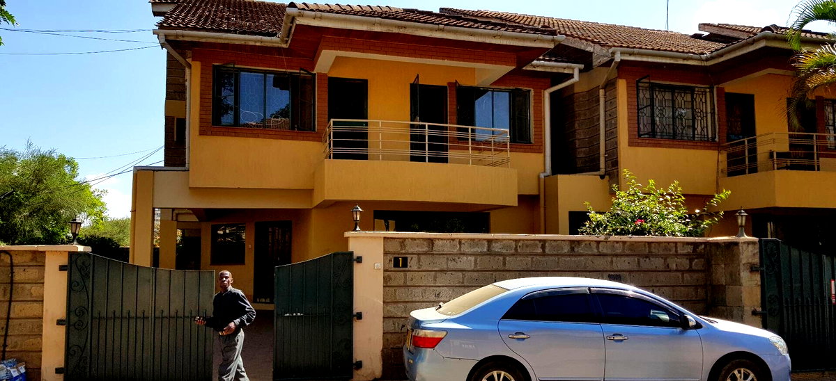 5-Ensuite Townhouse with Fireplace & Staff Quarters - Lavington